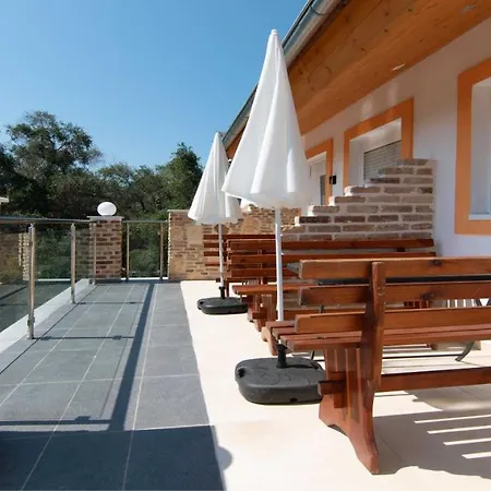 Appartement Anemomylos Luxus Suites-boutique & Pool Lefkímmi