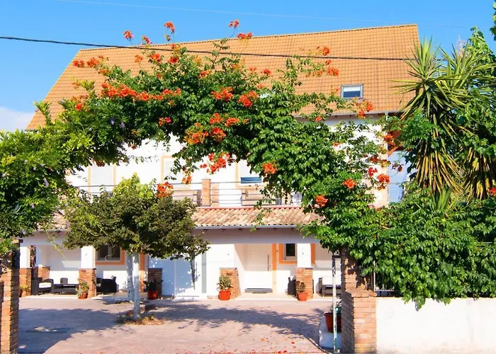 Anemomylos Luxus Suites-boutique & Pool 아파트