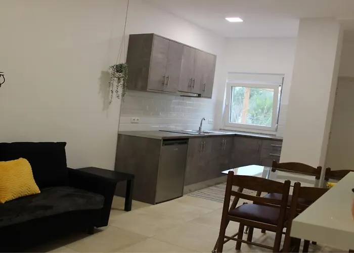 Anemomylos Luxus Suites-boutique & Pool 레프킴미