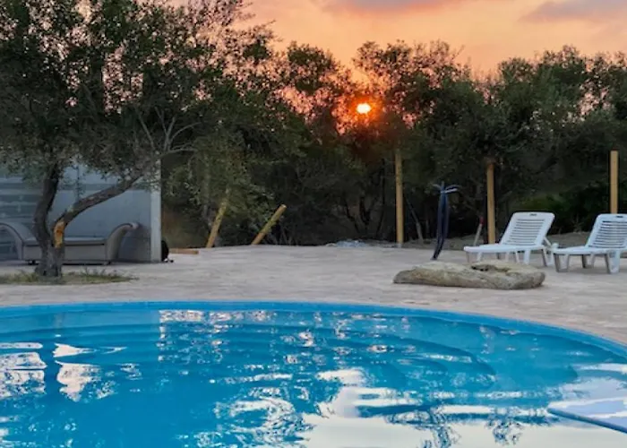公寓 Anemomylos Luxus Suites-boutique & Pool