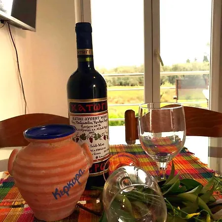 Anemomylos Luxus Suites-boutique & Pool לפקימי