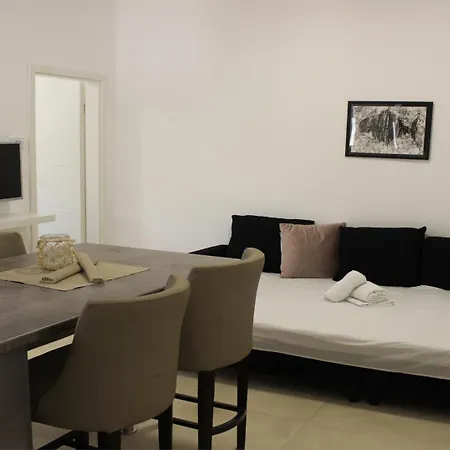 Anemomylos Luxus Suites-boutique & Pool Λευκίμμη