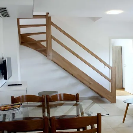 Anemomylos Luxus Suites-boutique & Pool Λευκίμμη