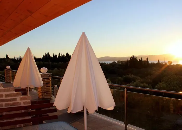 Daire Anemomylos Luxus Suites-boutique & Pool *