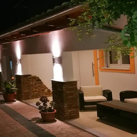 Anemomylos Luxus Suites-boutique & Pool Апартаменты Лефкими